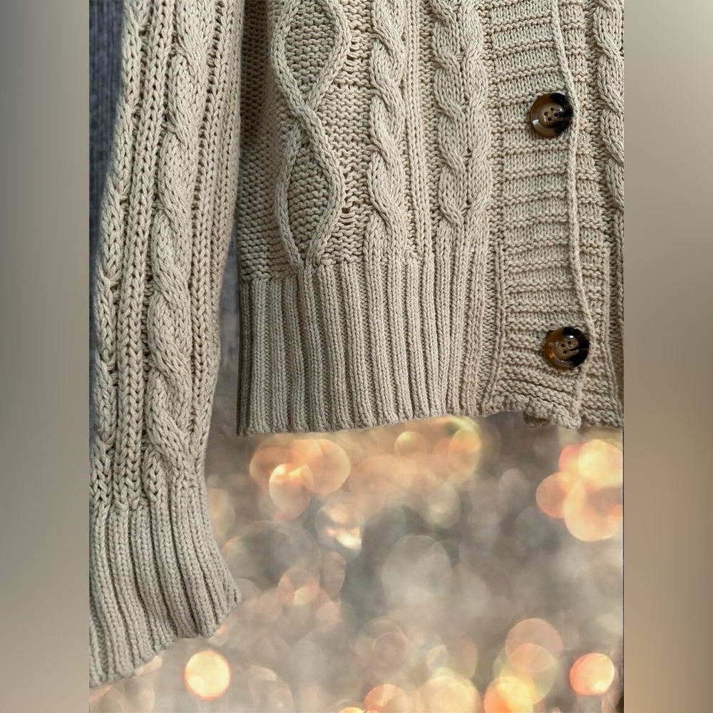 Glam Brand M Cream Cable Knit sweater - Picture 4 of 9